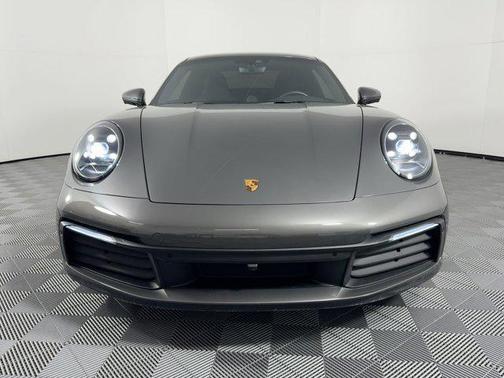 2022 Porsche 911 Carrera 4 GTS