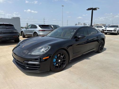 Black 2018 Porsche Panamera 4S