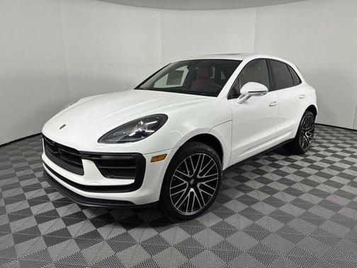 2025 Porsche Macan AWD