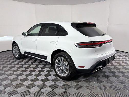 2026 Porsche Macan Macan