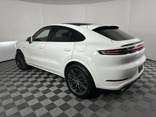 2025 Porsche Cayenne E-Hybrid