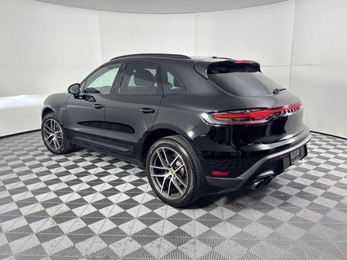 2026 Porsche Macan AWD