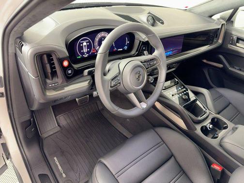 2026 Porsche Cayenne Cayenne Turbo E-Hybrid