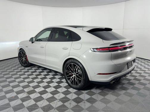 2026 Porsche Cayenne Cayenne Turbo E-Hybrid