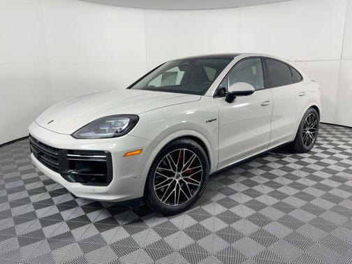 2026 Porsche Cayenne Cayenne Turbo E-Hybrid