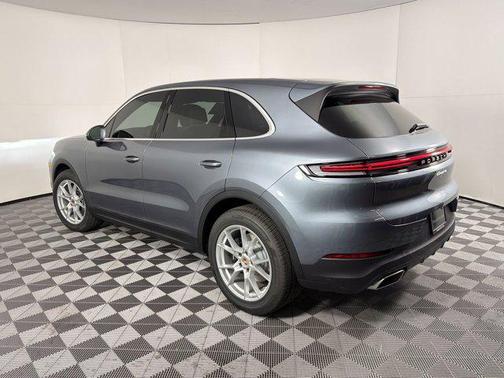 Vanadium Grey Metallic 2026 Porsche Cayenne Cayenne