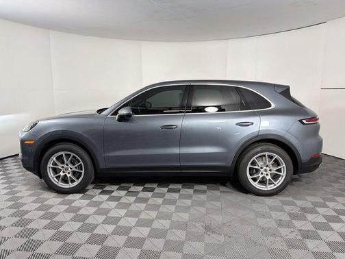 Vanadium Grey Metallic 2026 Porsche Cayenne Cayenne