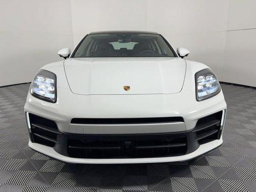 2026 Porsche Panamera 4