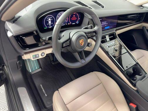 2026 Porsche Panamera RWD