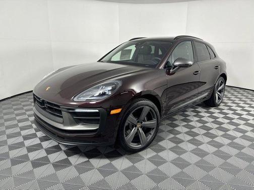 2025 Porsche Macan T
