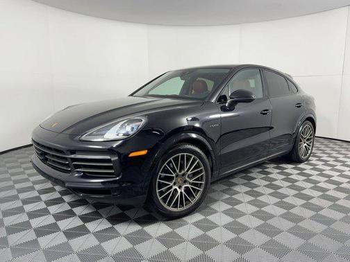 2022 Porsche Cayenne Platinum Edition