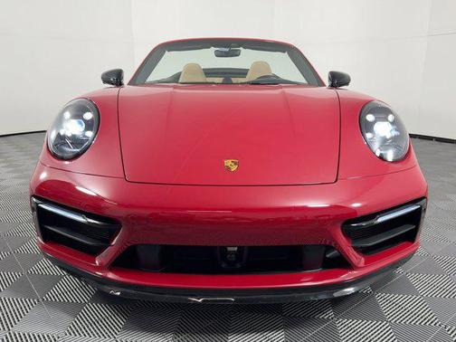 2023 Porsche 911 Carrera 4 GTS