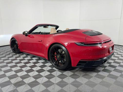 2023 Porsche 911 Carrera 4 GTS
