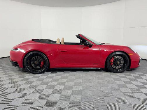 2023 Porsche 911 Carrera 4 GTS