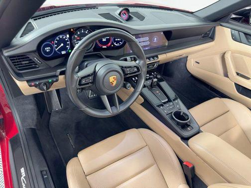 2023 Porsche 911 Carrera 4 GTS