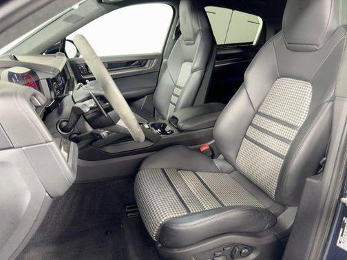 2024 Porsche Cayenne S