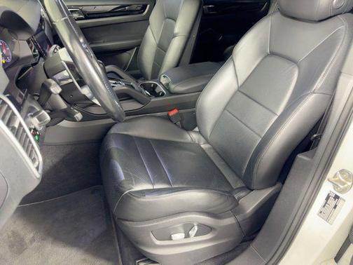 2021 Porsche Cayenne Cayenne
