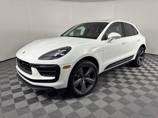 2026 Porsche Macan AWD