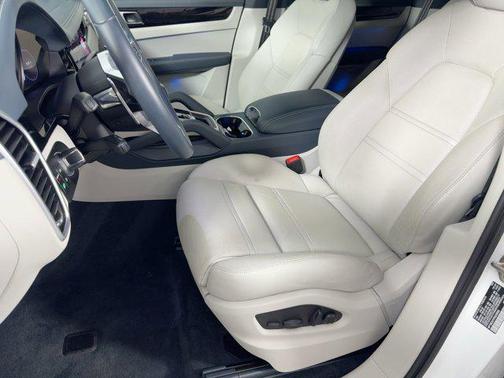 2023 Porsche Cayenne Cayenne E-Hybrid