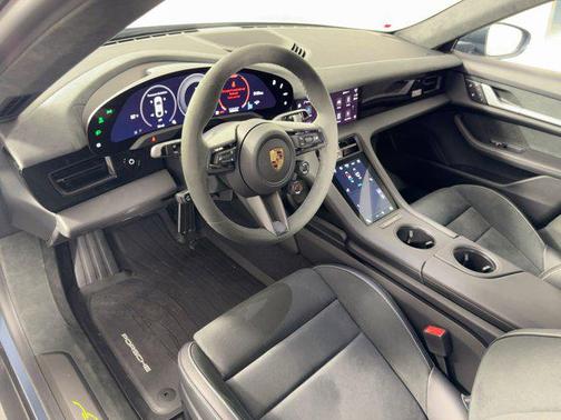 2025 Porsche Taycan Turbo GT