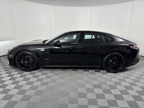 2025 Porsche Panamera RWD