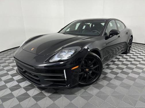 2025 Porsche Panamera RWD
