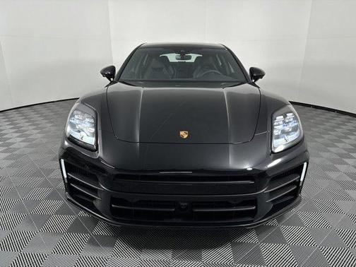 2025 Porsche Panamera RWD
