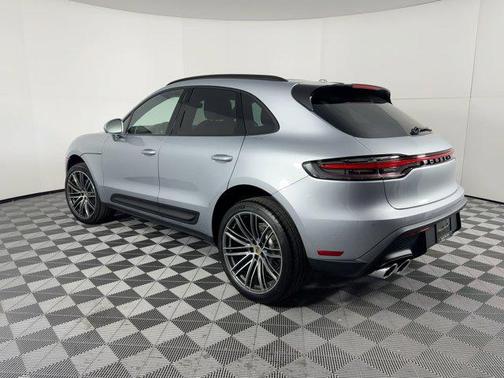 2026 Porsche Macan AWD