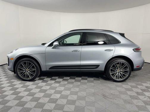 2026 Porsche Macan AWD