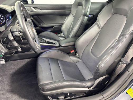 2022 Porsche 911 Carrera