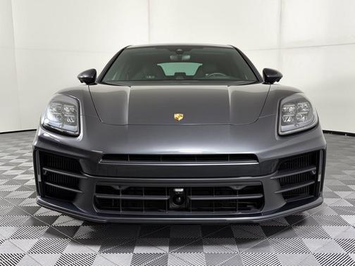 Volcano Grey Metallic 2024 Porsche Panamera Panamera ()