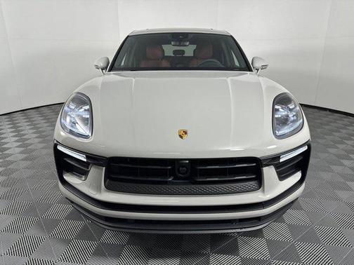 2025 Porsche Macan AWD