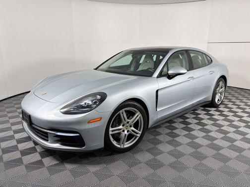 Rhodium Silver Metallic 2018 Porsche Panamera RWD