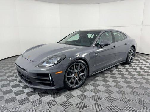 2026 Porsche Panamera 4