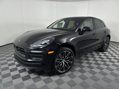 2025 Porsche Macan AWD