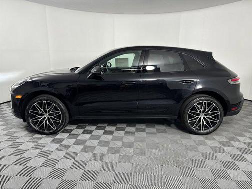 2025 Porsche Macan AWD