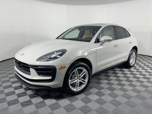 2026 Porsche Macan AWD