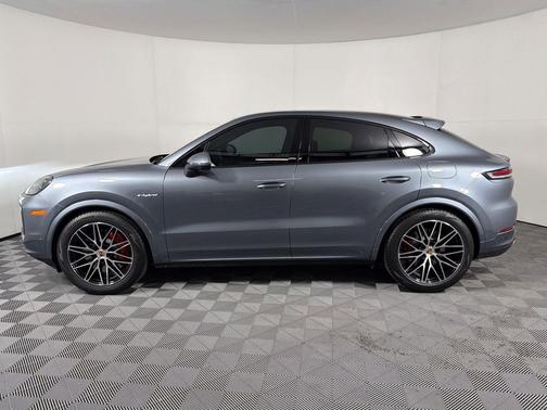 Vanadium Grey Metallic 2026 Porsche Cayenne Cayenne S E-Hybrid