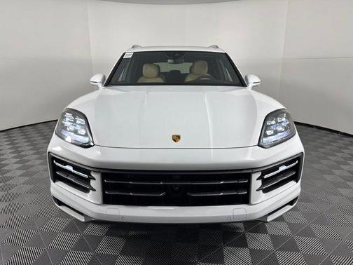 2025 Porsche Cayenne AWD