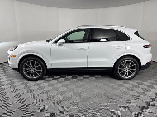 2025 Porsche Cayenne AWD