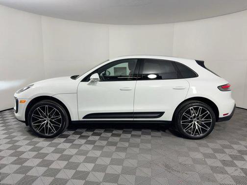 2026 Porsche Macan AWD