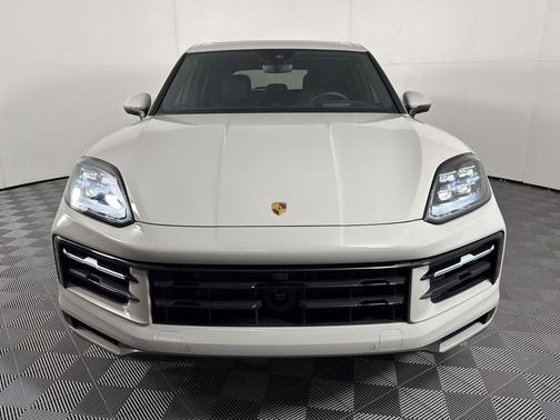 Chalk 2026 Porsche Cayenne Cayenne