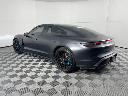 2022 Porsche Taycan GTS