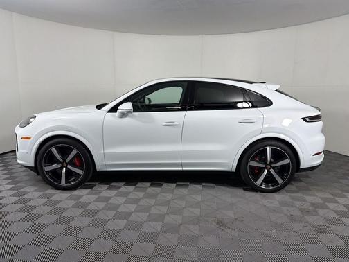 Carrara White Metallic 2026 Porsche Cayenne S