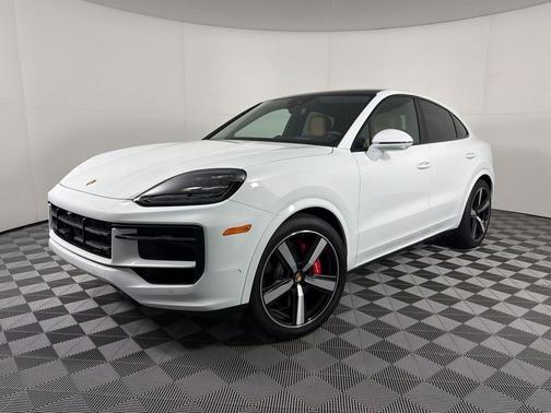 Carrara White Metallic 2026 Porsche Cayenne S