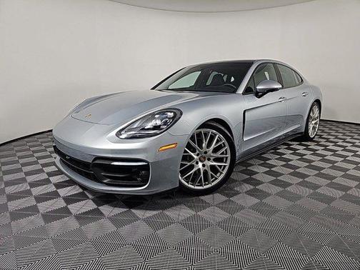 2023 Porsche Panamera RWD