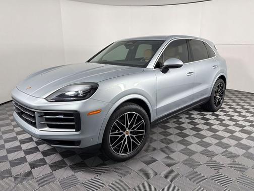 Dolomite Silver Metallic 2026 Porsche Cayenne Cayenne