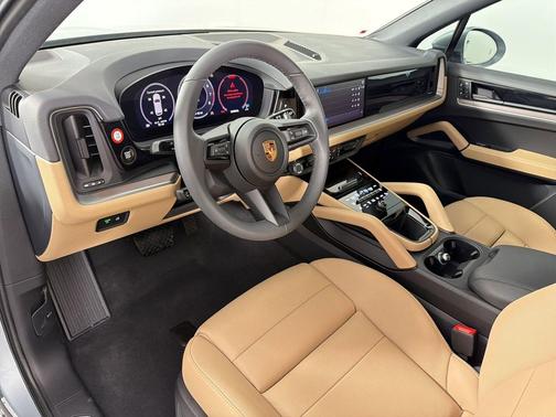 Dolomite Silver Metallic 2026 Porsche Cayenne Cayenne