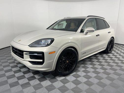 2026 Porsche Cayenne GTS