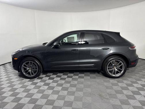 2025 Porsche Macan AWD